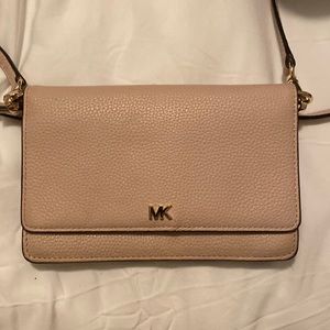 Michael kors crossbody pink
